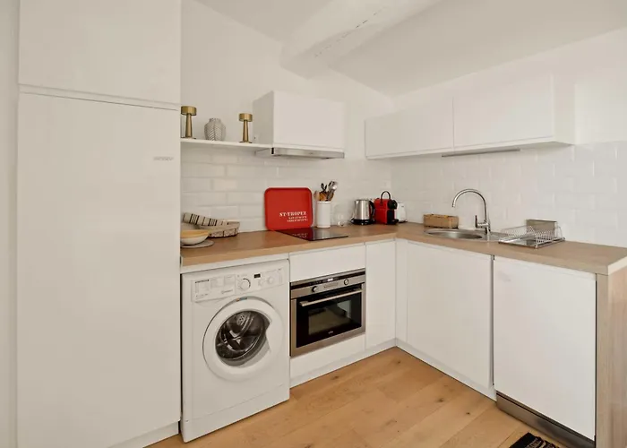 Magnificent - Ac- 2br- *